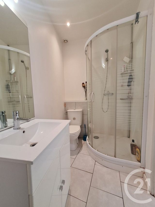 Appartement T2 à louer - 2 pièces - 31.18 m2 - SALON DE PROVENCE - 13 - PROVENCE-ALPES-COTE-D-AZUR - Century 21 Contact Immobilier