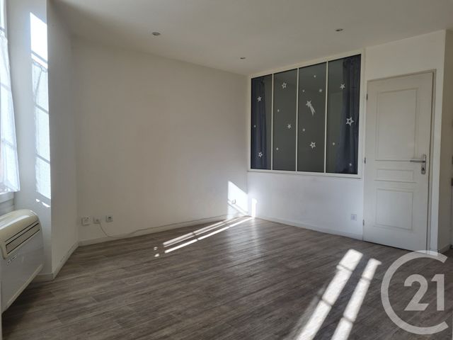 Appartement T2 à louer - 2 pièces - 31.18 m2 - SALON DE PROVENCE - 13 - PROVENCE-ALPES-COTE-D-AZUR - Century 21 Contact Immobilier