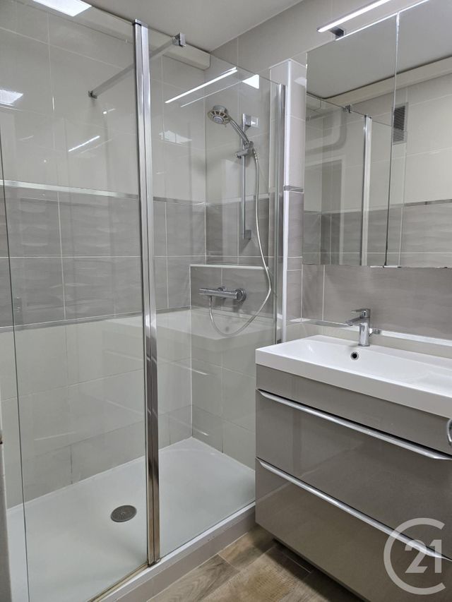 Appartement F4 à vendre - 4 pièces - 71.64 m2 - MARIGNANE - 13 - PROVENCE-ALPES-COTE-D-AZUR - Century 21 Contact Immobilier