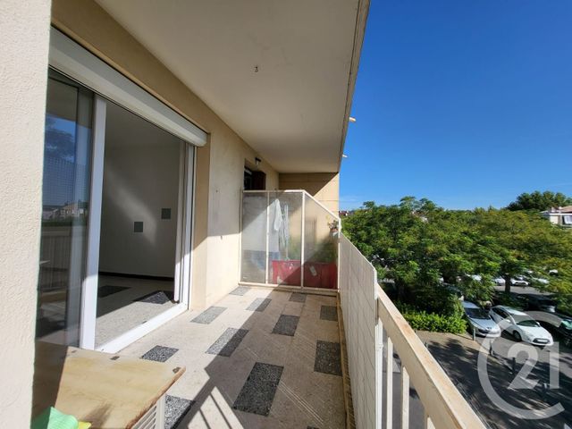 Appartement F2 à louer - 2 pièces - 48.78 m2 - MARIGNANE - 13 - PROVENCE-ALPES-COTE-D-AZUR - Century 21 Contact Immobilier