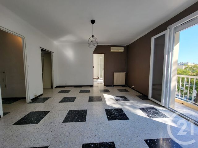 Appartement F2 à louer - 2 pièces - 48.78 m2 - MARIGNANE - 13 - PROVENCE-ALPES-COTE-D-AZUR - Century 21 Contact Immobilier
