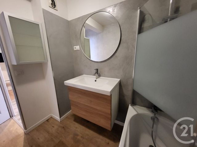Appartement F3 à louer - 3 pièces - 66.26 m2 - SALON DE PROVENCE - 13 - PROVENCE-ALPES-COTE-D-AZUR - Century 21 Contact Immobilier