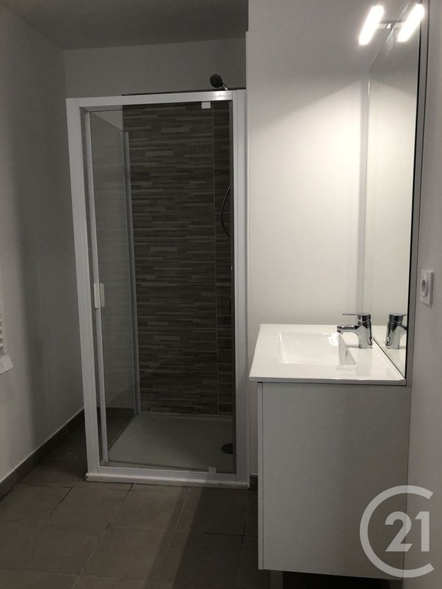 Appartement T2 à louer - 2 pièces - 46.91 m2 - MARIGNANE - 13 - PROVENCE-ALPES-COTE-D-AZUR - Century 21 Contact Immobilier