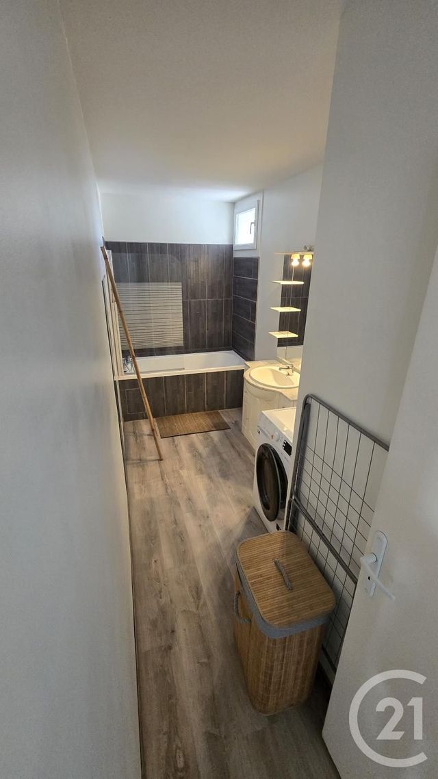 Appartement T2 à louer - 2 pièces - 51.23 m2 - MARIGNANE - 13 - PROVENCE-ALPES-COTE-D-AZUR - Century 21 Contact Immobilier