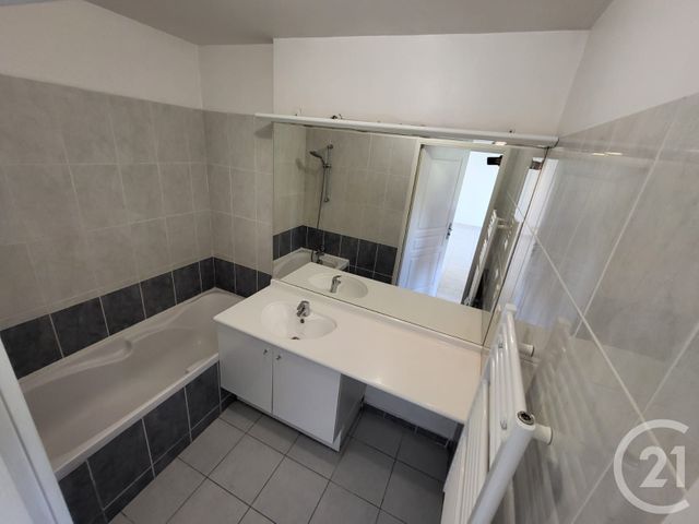 Appartement F2 à louer - 2 pièces - 46.46 m2 - MARIGNANE - 13 - PROVENCE-ALPES-COTE-D-AZUR - Century 21 Contact Immobilier