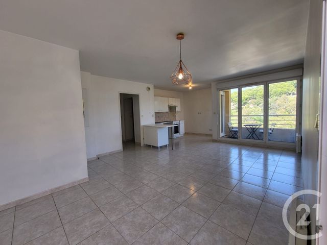 Appartement F2 à louer - 2 pièces - 46.46 m2 - MARIGNANE - 13 - PROVENCE-ALPES-COTE-D-AZUR - Century 21 Contact Immobilier