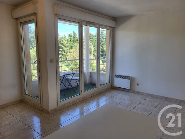 Appartement F2 à louer - 2 pièces - 46.46 m2 - MARIGNANE - 13 - PROVENCE-ALPES-COTE-D-AZUR - Century 21 Contact Immobilier