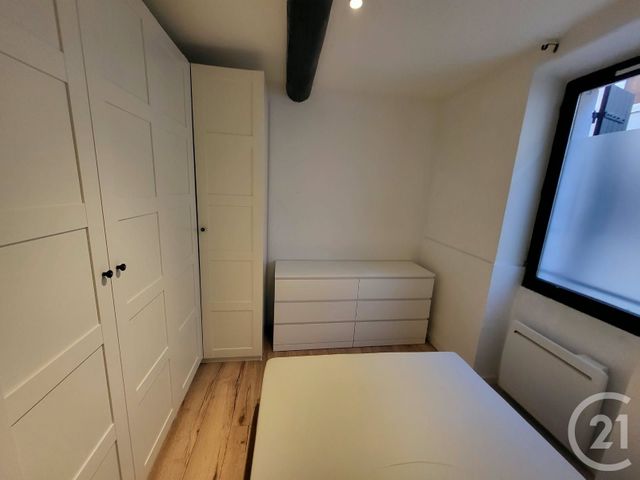 Appartement T2 à louer - 2 pièces - 22.6 m2 - LA FARE LES OLIVIERS - 13 - PROVENCE-ALPES-COTE-D-AZUR - Century 21 Contact Immobilier